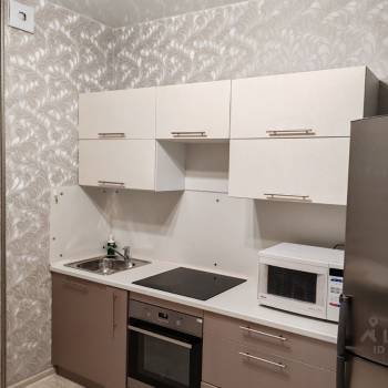 Продается 1-комнатная квартира, 40,6 м²