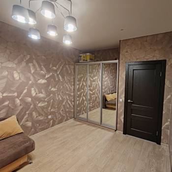 Продается 1-комнатная квартира, 40,6 м²