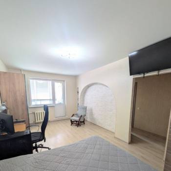 Продается 1-комнатная квартира, 42,1 м²