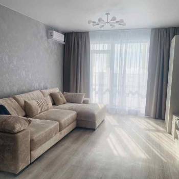 Сдается 2-х комнатная квартира, 97 м²