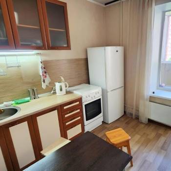 Сдается 1-комнатная квартира, 38 м²