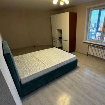 Сдается 1-комнатная квартира, 55 м²