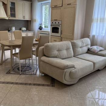 Продается Многокомнатная квартира, 178 м²