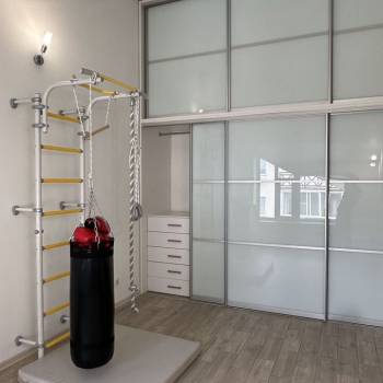 Продается Многокомнатная квартира, 178 м²