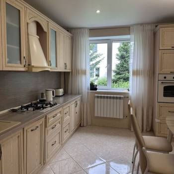 Продается Многокомнатная квартира, 178 м²