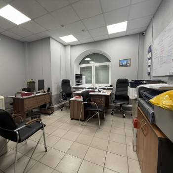 Сдается Нежилое помещение, 102 м²