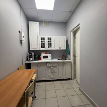 Сдается Нежилое помещение, 102 м²