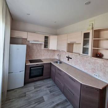 Сдается 1-комнатная квартира, 42 м²