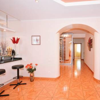 Продается 3-х комнатная квартира, 124 м²