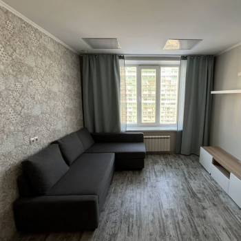 Сдается 1-комнатная квартира, 40 м²