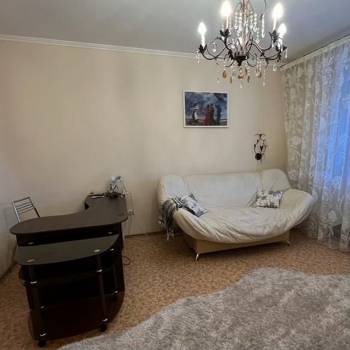 Сдается 2-х комнатная квартира, 65 м²