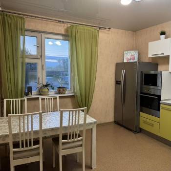 Сдается 2-х комнатная квартира, 79 м²