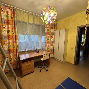 Сдается 2-х комнатная квартира, 79 м²