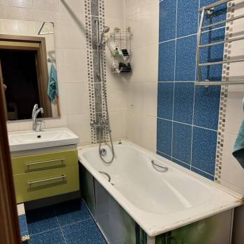 Сдается 2-х комнатная квартира, 79 м²