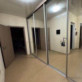 Сдается 2-х комнатная квартира, 79 м²