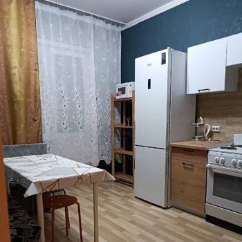 Сдается 1-комнатная квартира, 38 м²