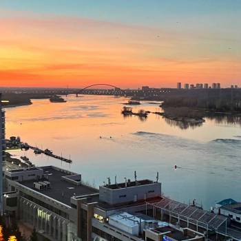 Продается Многокомнатная квартира, 160 м²