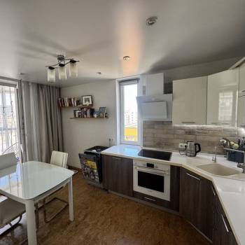 Продается 2-х комнатная квартира, 56,4 м²