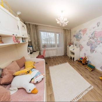 Продается Многокомнатная квартира, 73 м²