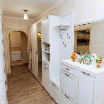 Продается Многокомнатная квартира, 73 м²