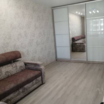 Сдается 1-комнатная квартира, 42,2 м²