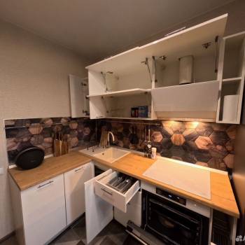 Продается 1-комнатная квартира, 42,2 м²