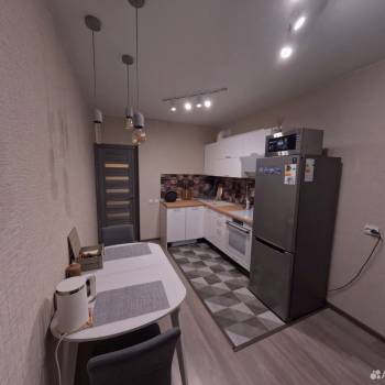 Продается 1-комнатная квартира, 42,2 м²