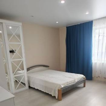 Сдается Многокомнатная квартира, 90 м²