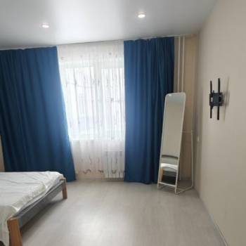 Сдается Многокомнатная квартира, 90 м²