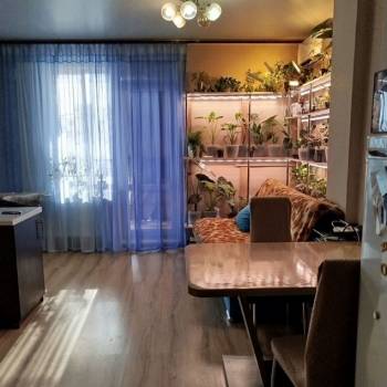 Продается 1-комнатная квартира, 51,2 м²