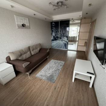 Продается 1-комнатная квартира, 40 м²