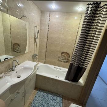 Продается 1-комнатная квартира, 40 м²