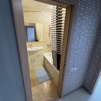 Продается 1-комнатная квартира, 40 м²
