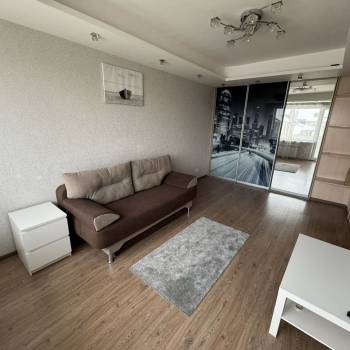 Продается 1-комнатная квартира, 40 м²