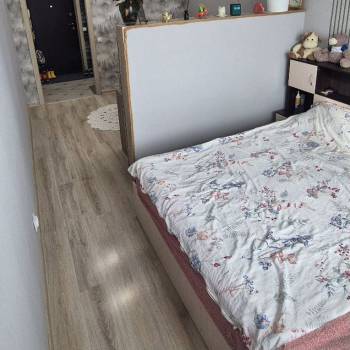 Продается 1-комнатная квартира, 42 м²