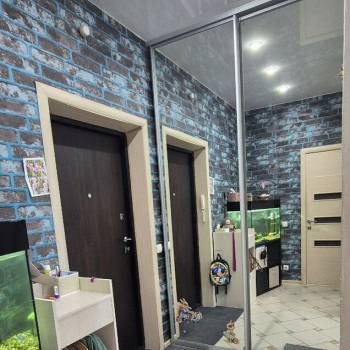 Продается 1-комнатная квартира, 42 м²