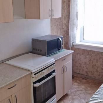 Продается Многокомнатная квартира, 70,7 м²