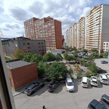 Сдается 2-х комнатная квартира, 78 м²