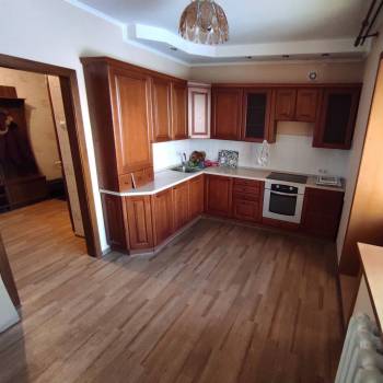 Сдается 2-х комнатная квартира, 78 м²