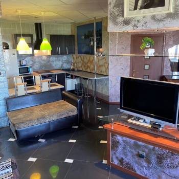 Сдается 1-комнатная квартира, 52 м²