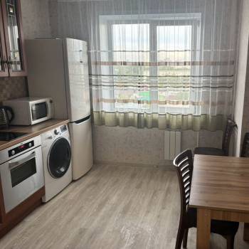 Сдается 1-комнатная квартира, 45 м²