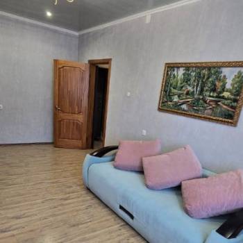 Продается 1-комнатная квартира, 46 м²