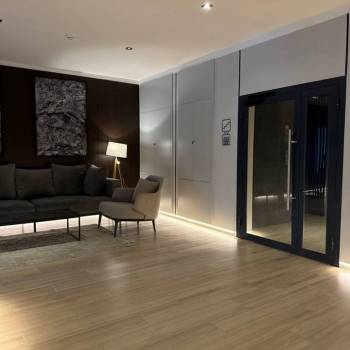 Продается Многокомнатная квартира, 80,5 м²