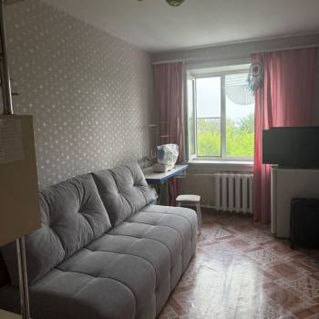Продается Многокомнатная квартира, 60 м²