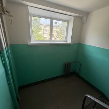 Продается Многокомнатная квартира, 60 м²