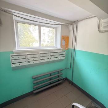 Продается Многокомнатная квартира, 60 м²