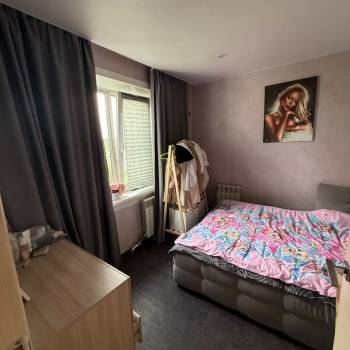 Продается Многокомнатная квартира, 60 м²