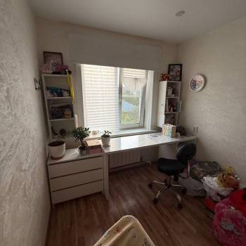 Продается Многокомнатная квартира, 60 м²