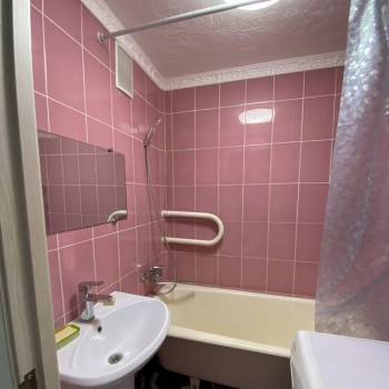 Сдается Многокомнатная квартира, 60 м²