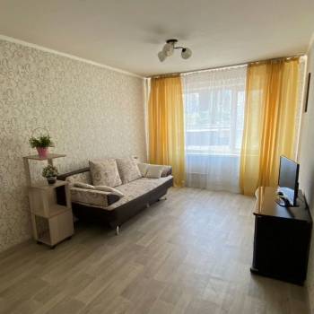 Сдается Многокомнатная квартира, 60 м²